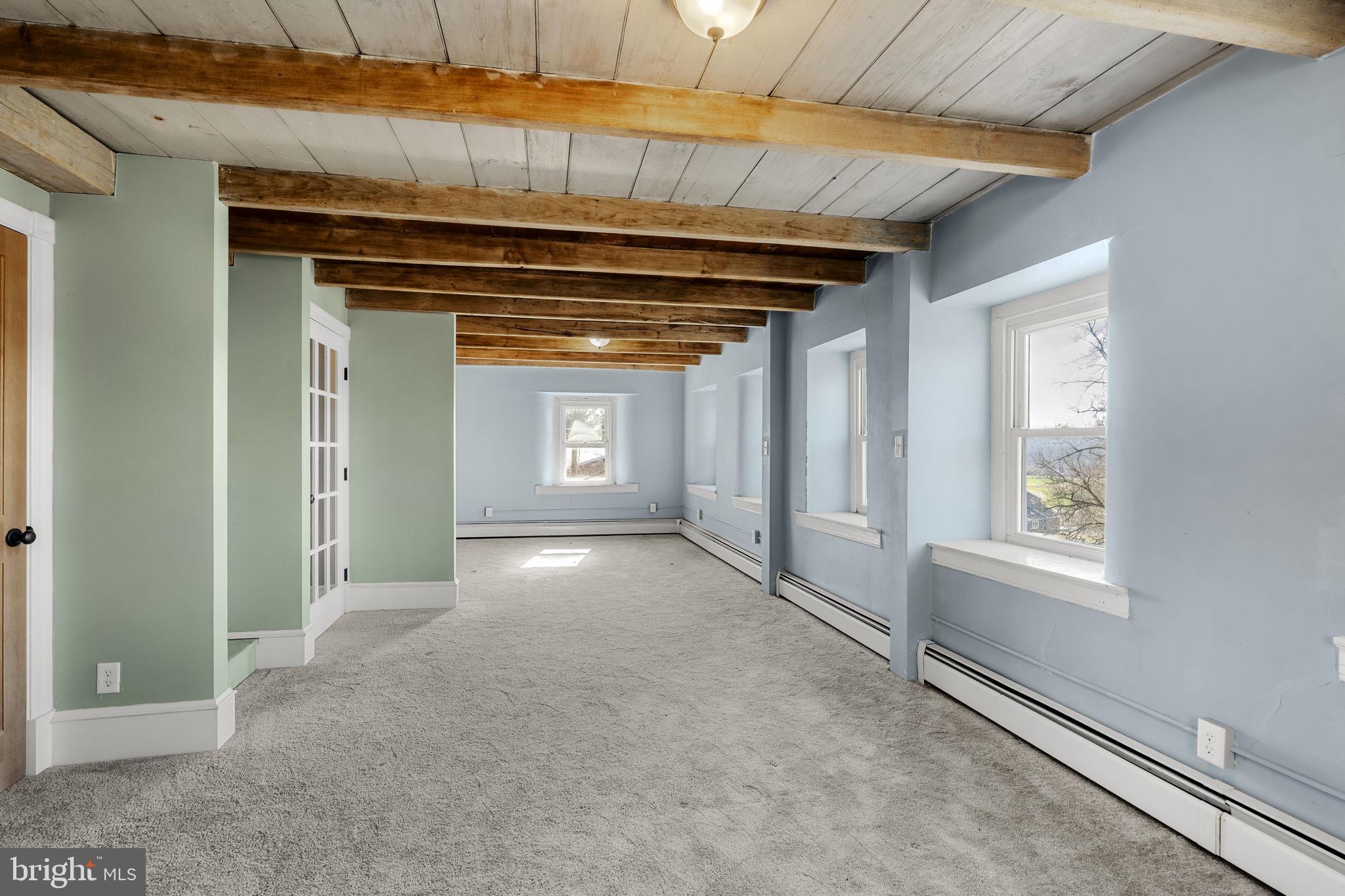 39 Gill Road Mohnton, PA 19540 - Photo 46 of 59 a view of livingroom with window