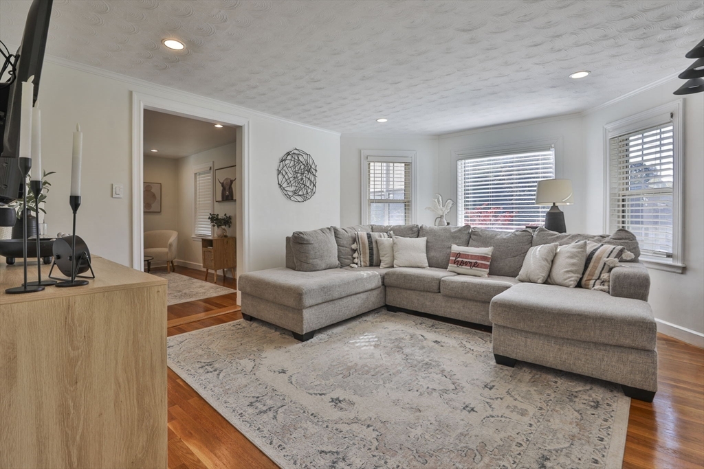 48 Bay State Road Wakefield, MA 01880 - Photo 13 of 41