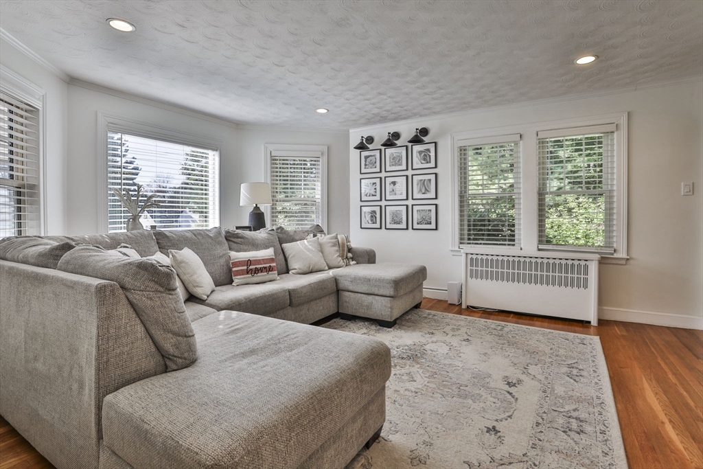 48 Bay State Road Wakefield, MA 01880 - Photo 15 of 41