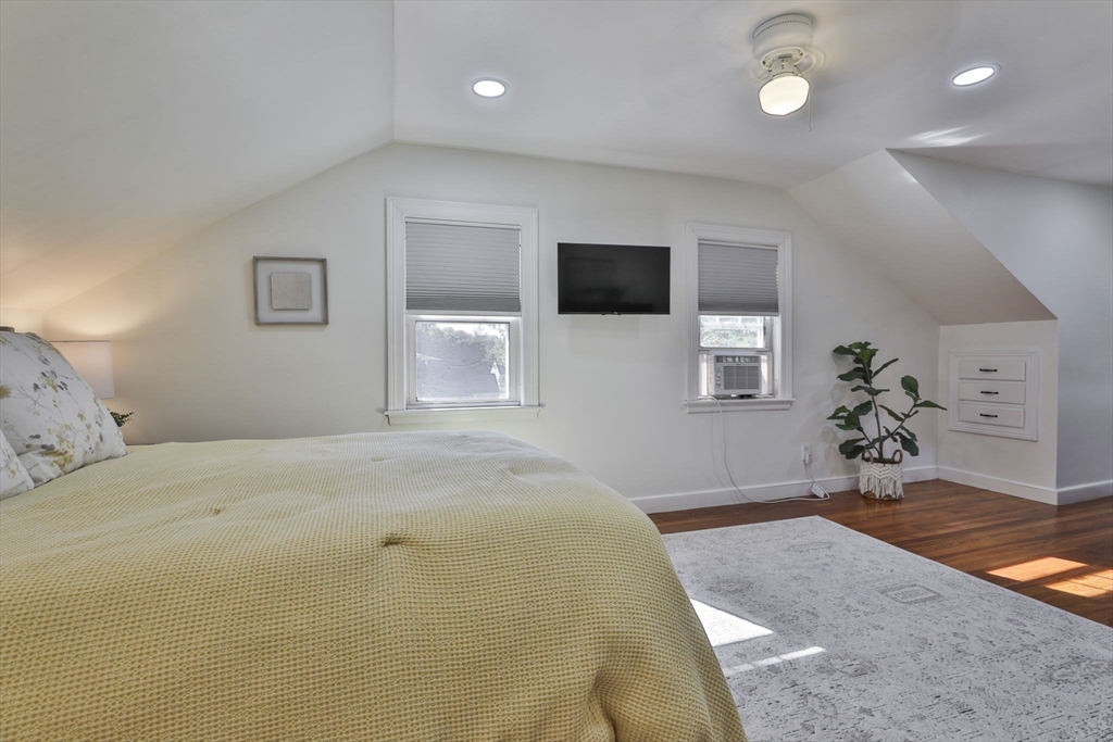 48 Bay State Road Wakefield, MA 01880 - Photo 20 of 41