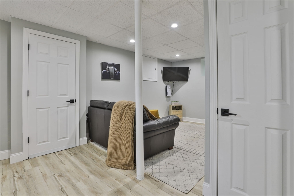 48 Bay State Road Wakefield, MA 01880 - Photo 28 of 41