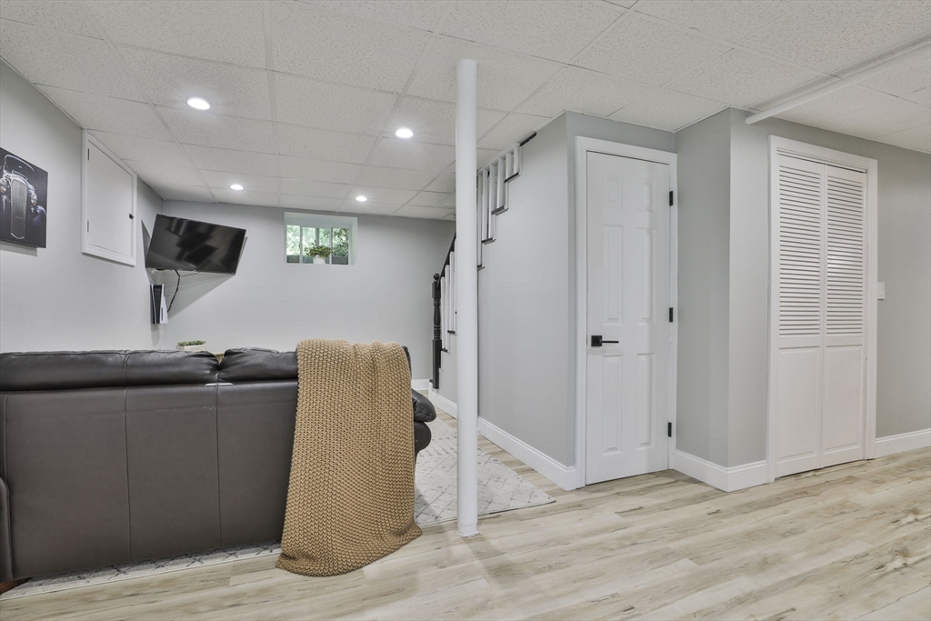 48 Bay State Road Wakefield, MA 01880 - Photo 29 of 41