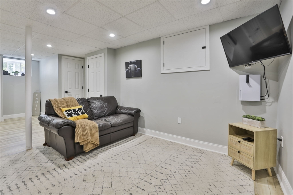 48 Bay State Road Wakefield, MA 01880 - Photo 30 of 41