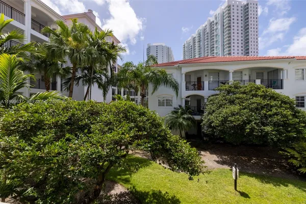 $2,800 | 3255 Northeast 184th Street, Unit 12215, Aventura, FL 33160