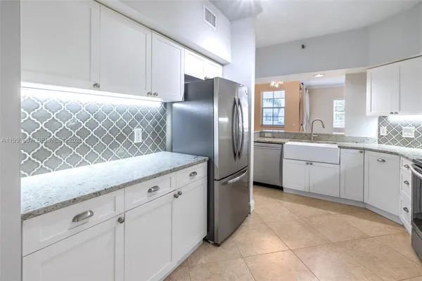 $2,800 | 3255 Northeast 184th Street, Unit 12215, Aventura, FL 33160