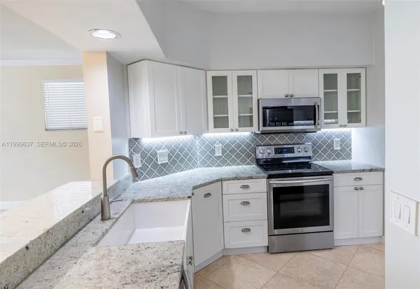 $2,800 | 3255 Northeast 184th Street, Unit 12215, Aventura, FL 33160