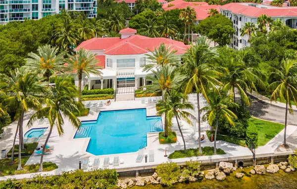 $2,800 | 3255 Northeast 184th Street, Unit 12215, Aventura, FL 33160