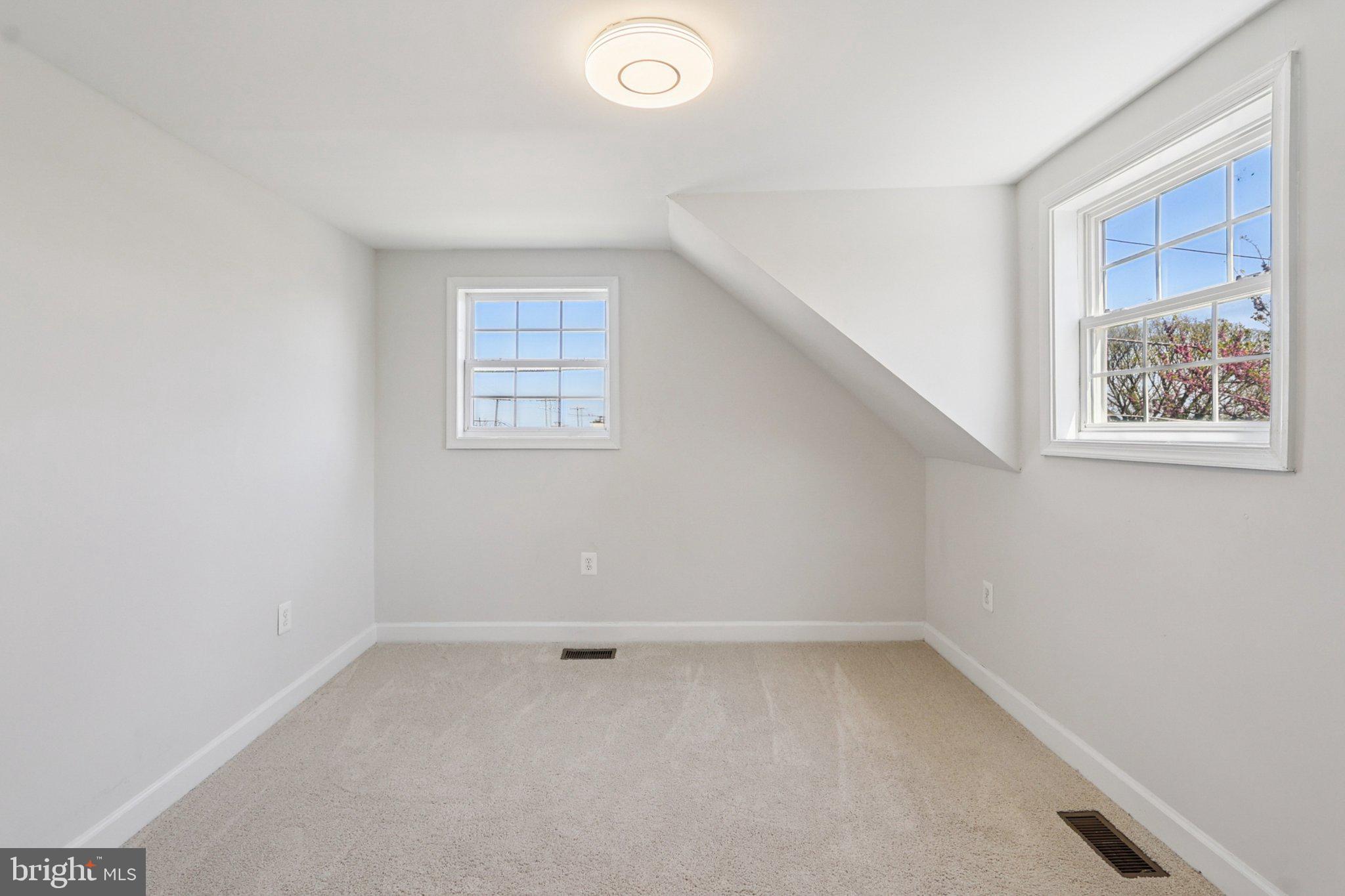 4357 Southern Avenue Southeast Capitol Heights, MD 20743 - Photo 67 of 84 an empty room with a window