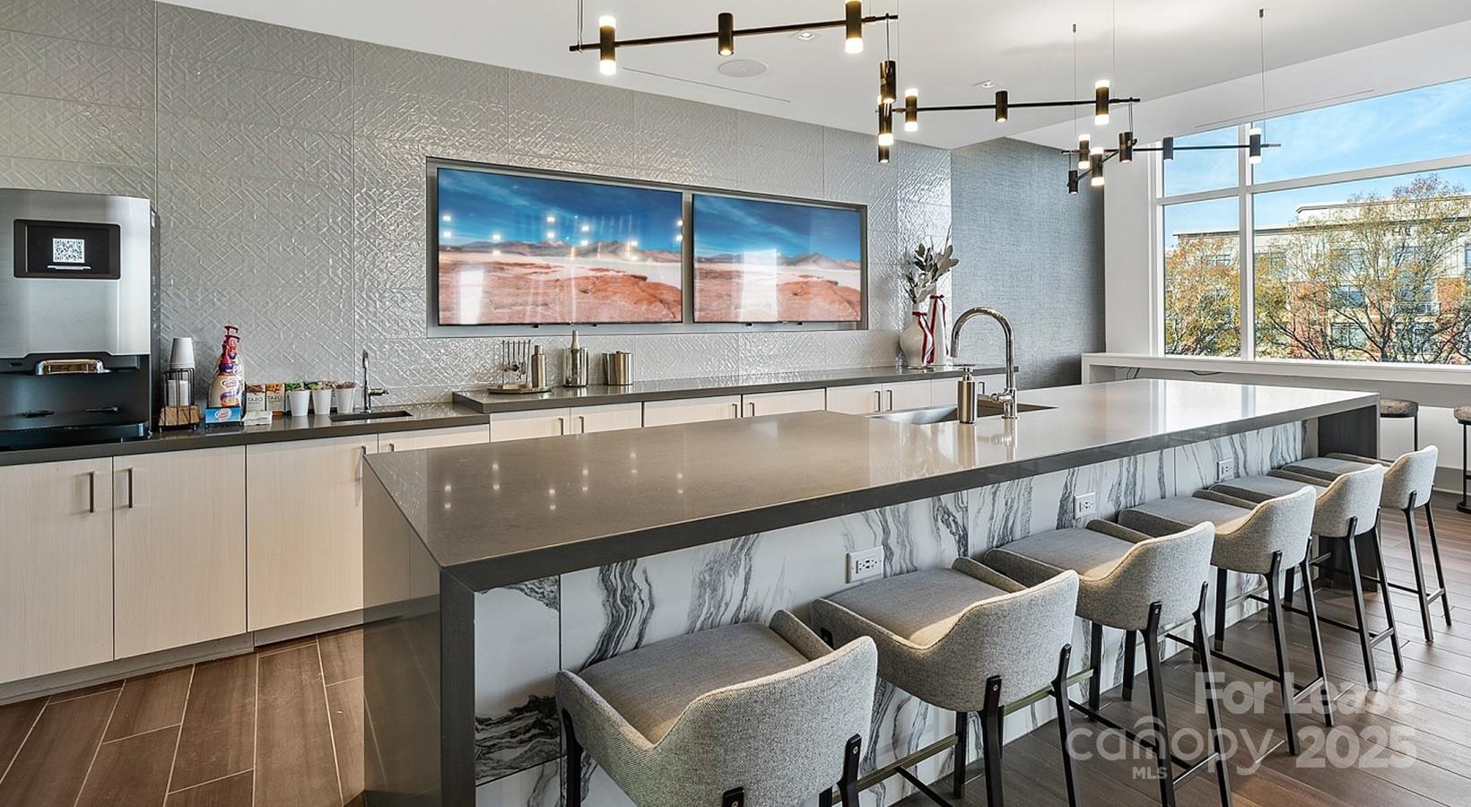 4425 Sharon Road, Unit 1B Charlotte, NC 28211 - Photo 4 of 44