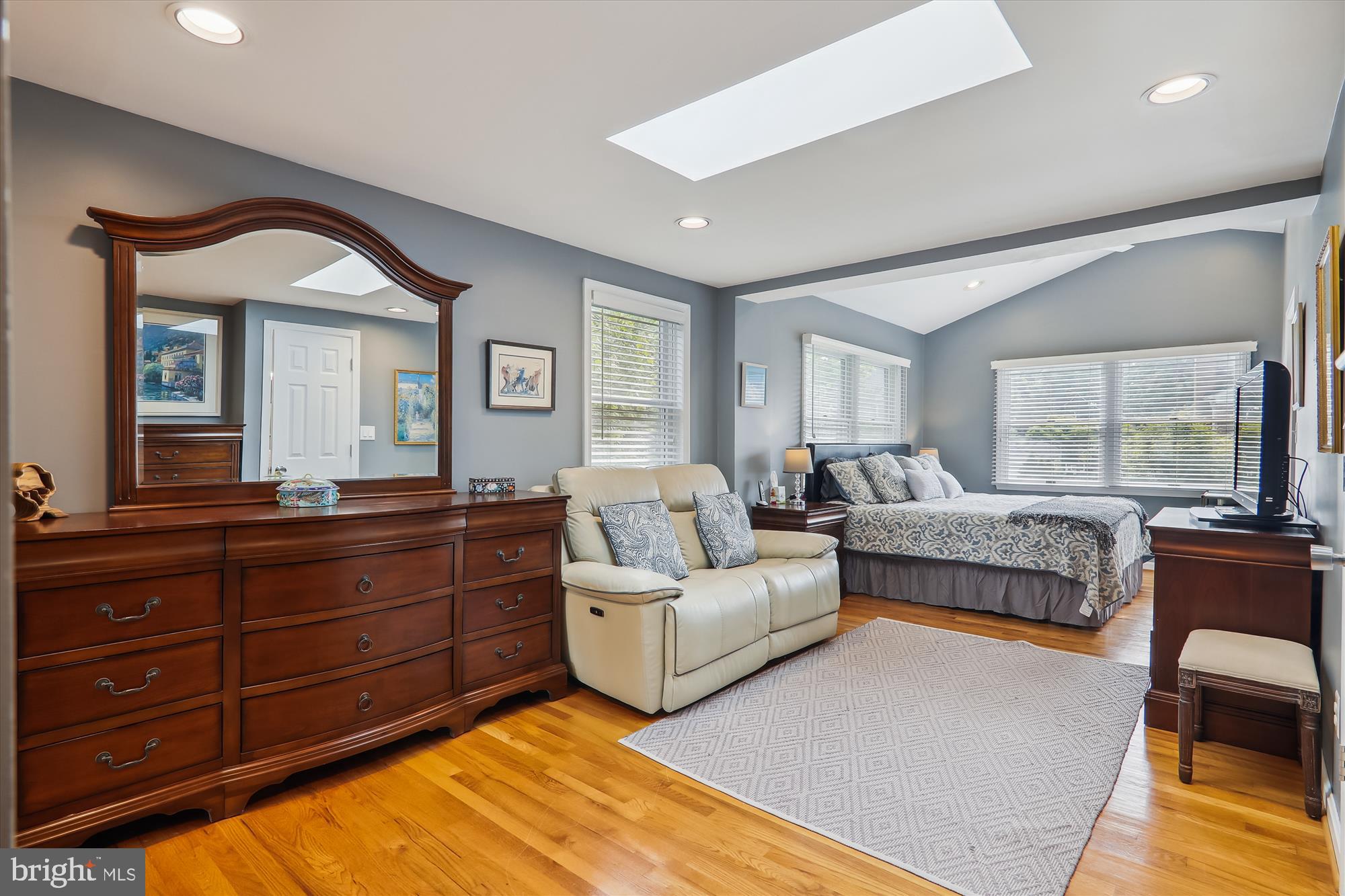 2408 Stratton Drive Potomac, MD 20854 - Photo 23 of 52 Primary bedroom