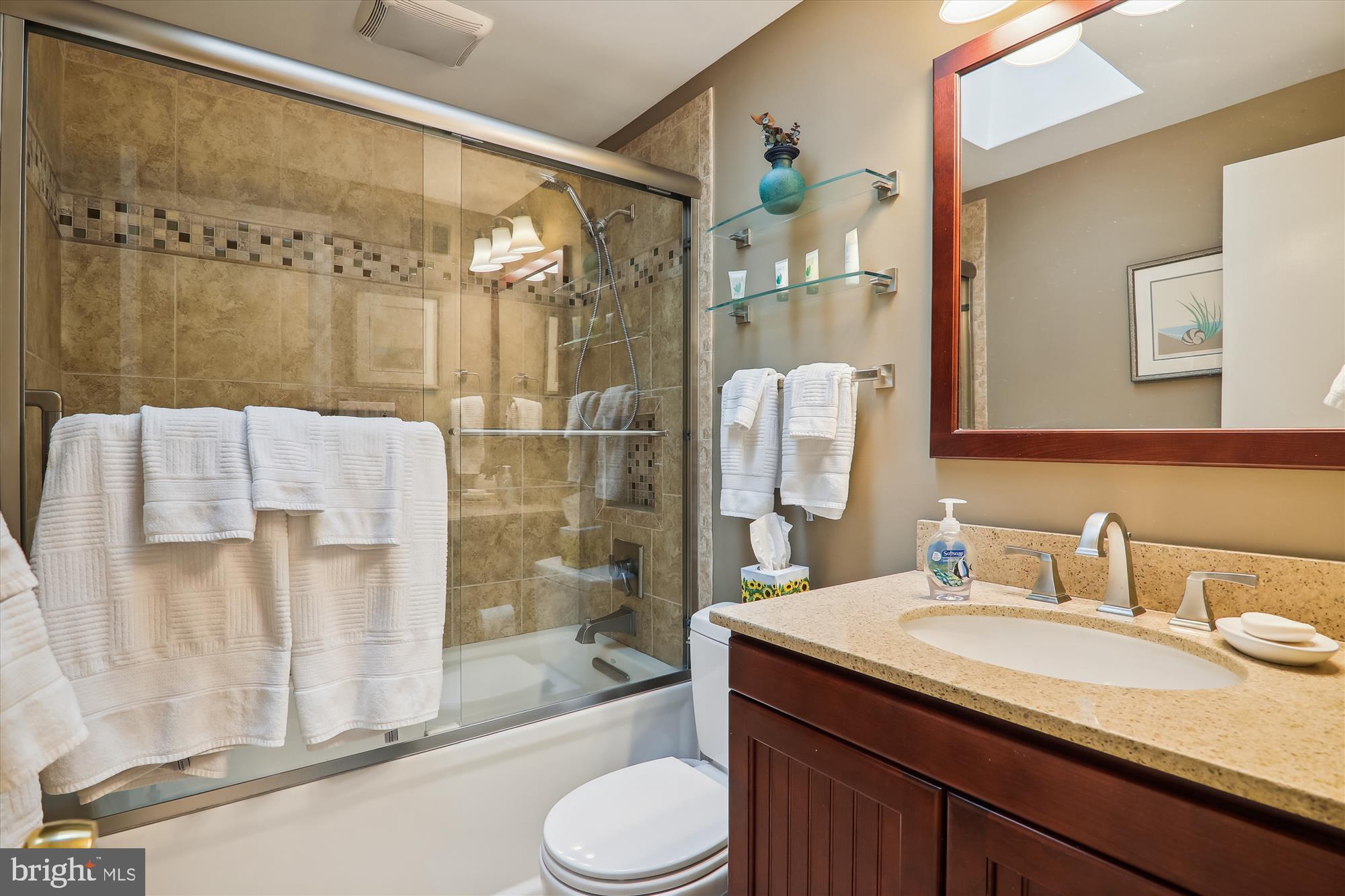 2408 Stratton Drive Potomac, MD 20854 - Photo 30 of 52 Upstairs hall bath