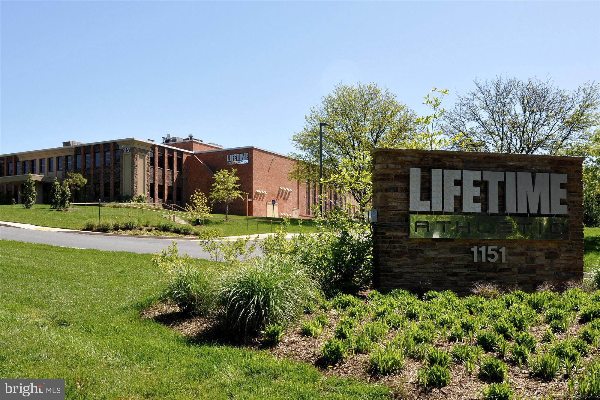 2408 Stratton Drive Potomac, MD 20854 - Photo 48 of 52 Park Potomac Area