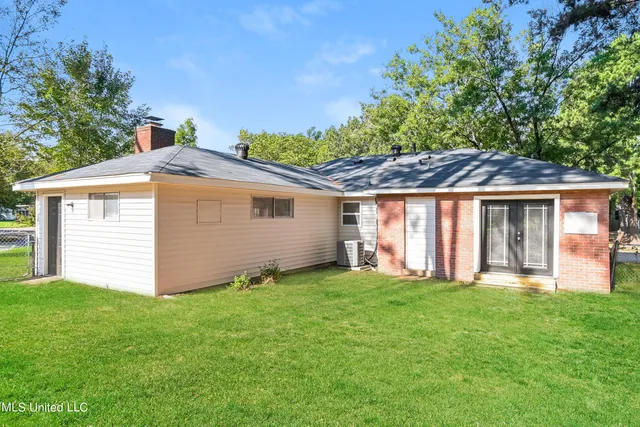 $1,680 | 6760 Camelot Road, Horn Lake, MS 38637