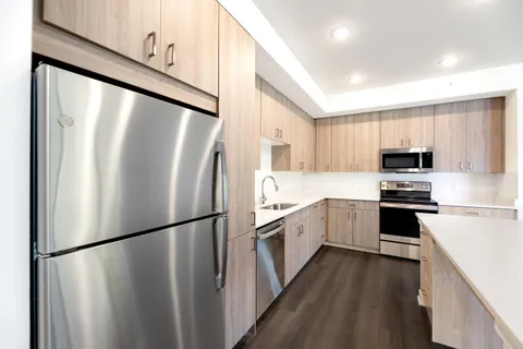 $2,675 | 1818 West Mildenhall Drive, Unit 1902, Oak Creek, WI 53154