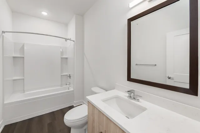 $2,675 | 1818 West Mildenhall Drive, Unit 1902, Oak Creek, WI 53154