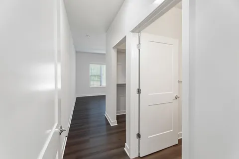 $2,675 | 1818 West Mildenhall Drive, Unit 1902, Oak Creek, WI 53154