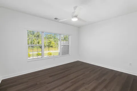 $2,675 | 1818 West Mildenhall Drive, Unit 1902, Oak Creek, WI 53154