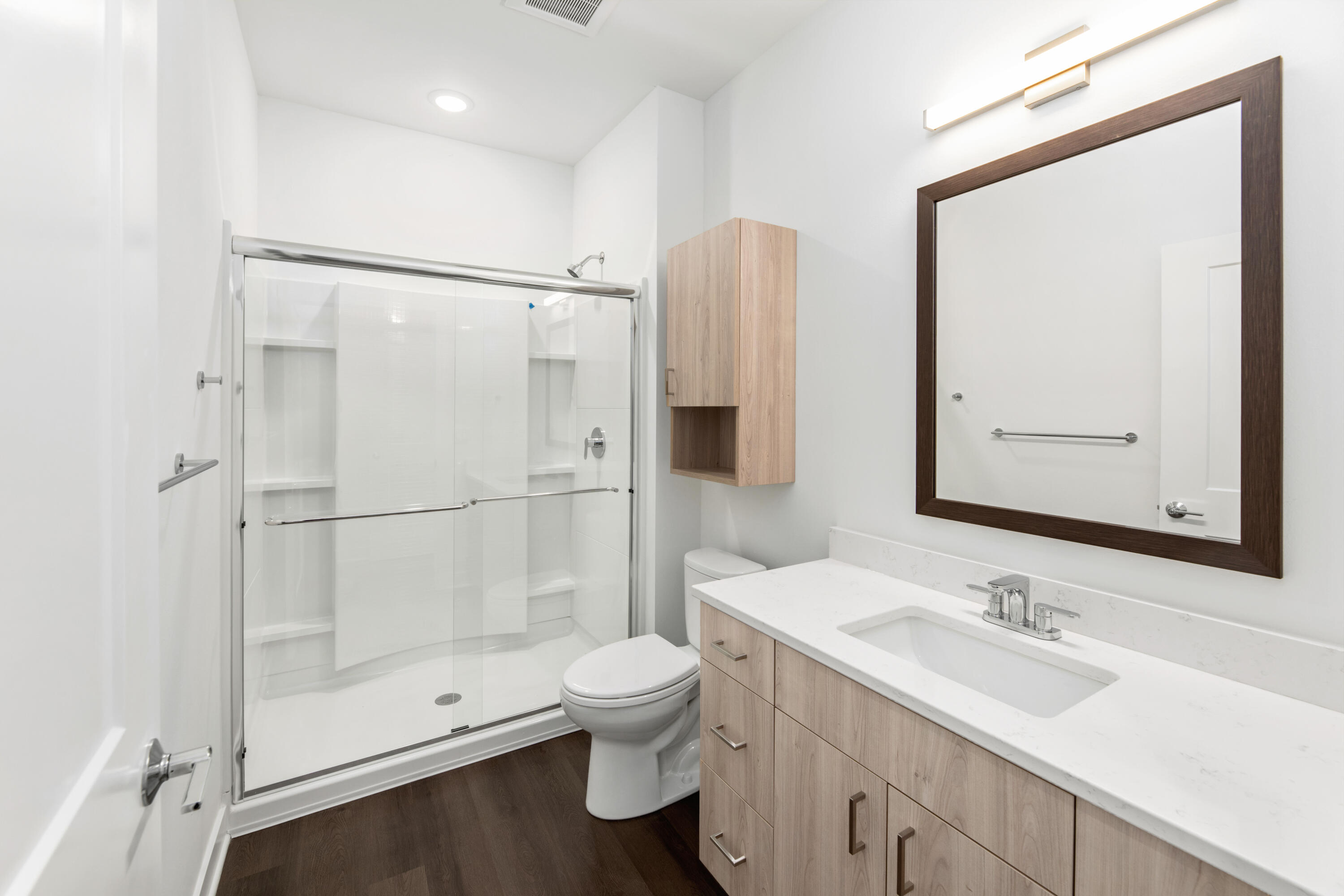 1818 West Mildenhall Drive, Unit 1902 Oak Creek, WI 53154 - Photo 11 of 36 Primary ensuite bathroom