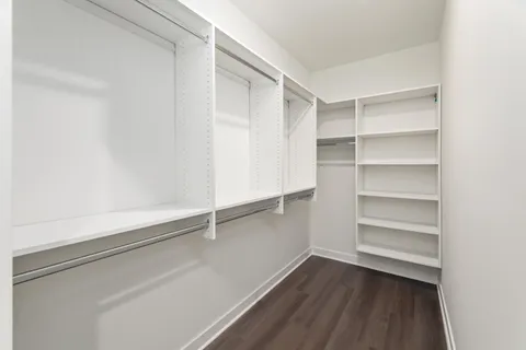 $2,675 | 1818 West Mildenhall Drive, Unit 1902, Oak Creek, WI 53154