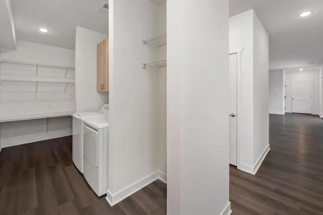 $2,675 | 1818 West Mildenhall Drive, Unit 1902, Oak Creek, WI 53154