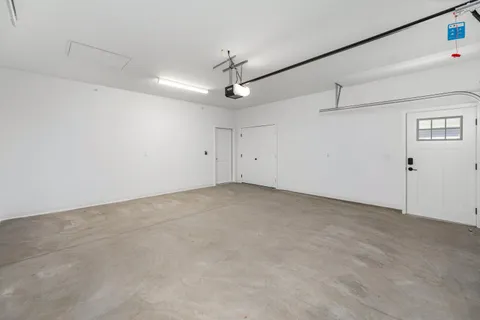 $2,675 | 1818 West Mildenhall Drive, Unit 1902, Oak Creek, WI 53154