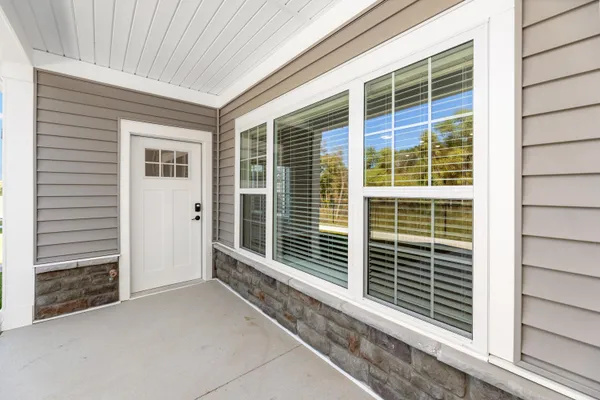 $2,675 | 1818 West Mildenhall Drive, Unit 1902, Oak Creek, WI 53154