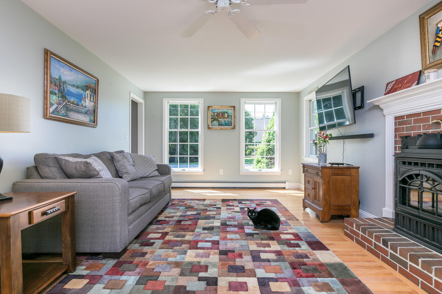 1 Rays Circle Scarborough, ME 04074 - Photo 8 of 28 Living Room