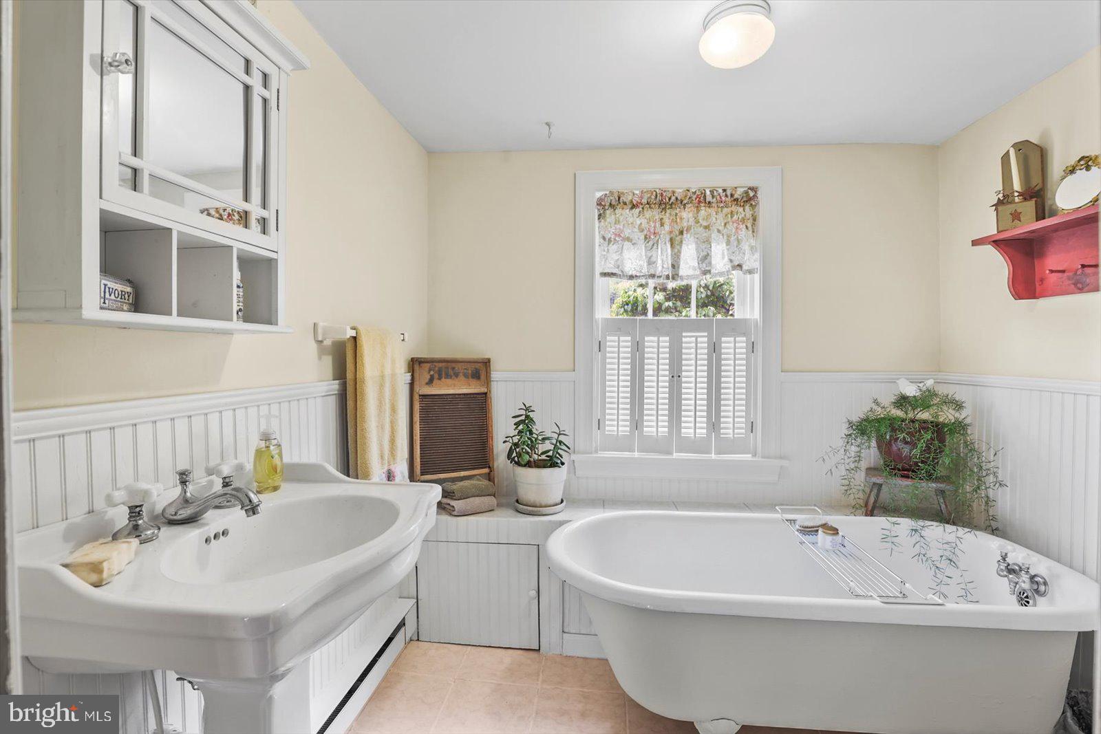 1311 Silver Run Valley Road Westminster, MD 21158 - Photo 22 of 104 Full bath