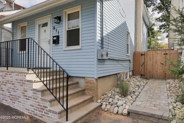 $2,950 | 811 Shore Concourse, Keyport, NJ 07735