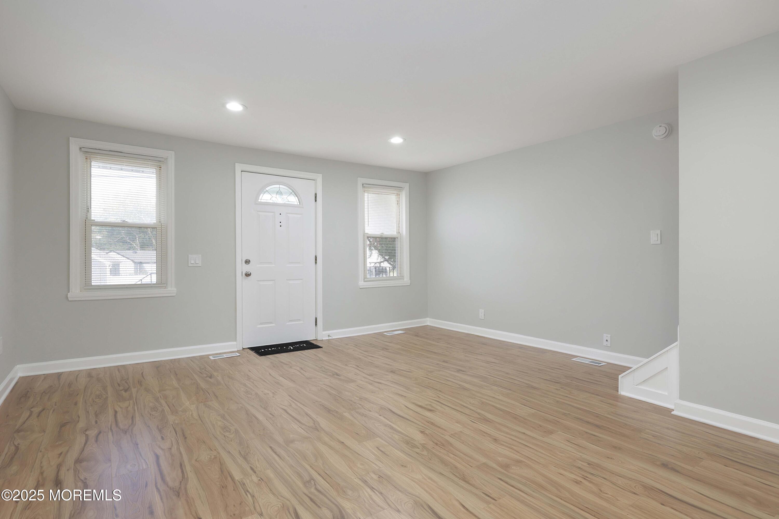 811 Shore Concourse Keyport, NJ 07735 - Photo 4 of 35 758A2517