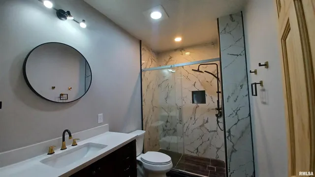 $239,900 | 822 6th Avenue South, Clinton, IA 52732