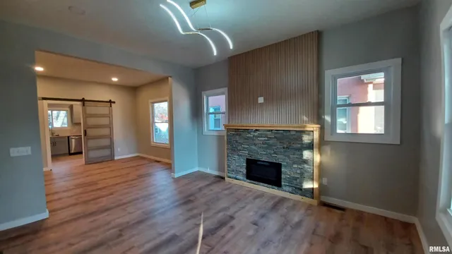 $239,900 | 822 6th Avenue South, Clinton, IA 52732