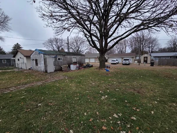 $45,000 | 206 Chicago Street, Lakefield, MN 56150
