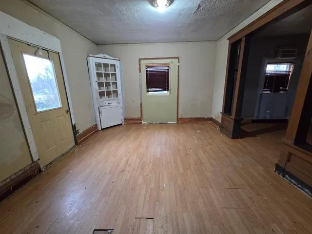 $60,000 | 206 Chicago Street, Lakefield, MN 56150