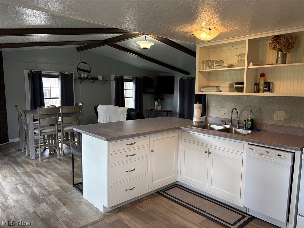 2276 Lodge Road Southwest Sherrodsville, OH 44675 - Photo 4 of 28