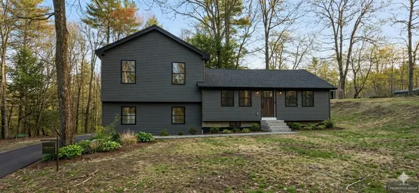 $650,000 | 33 McCrillis Road, Nottingham, NH 03290