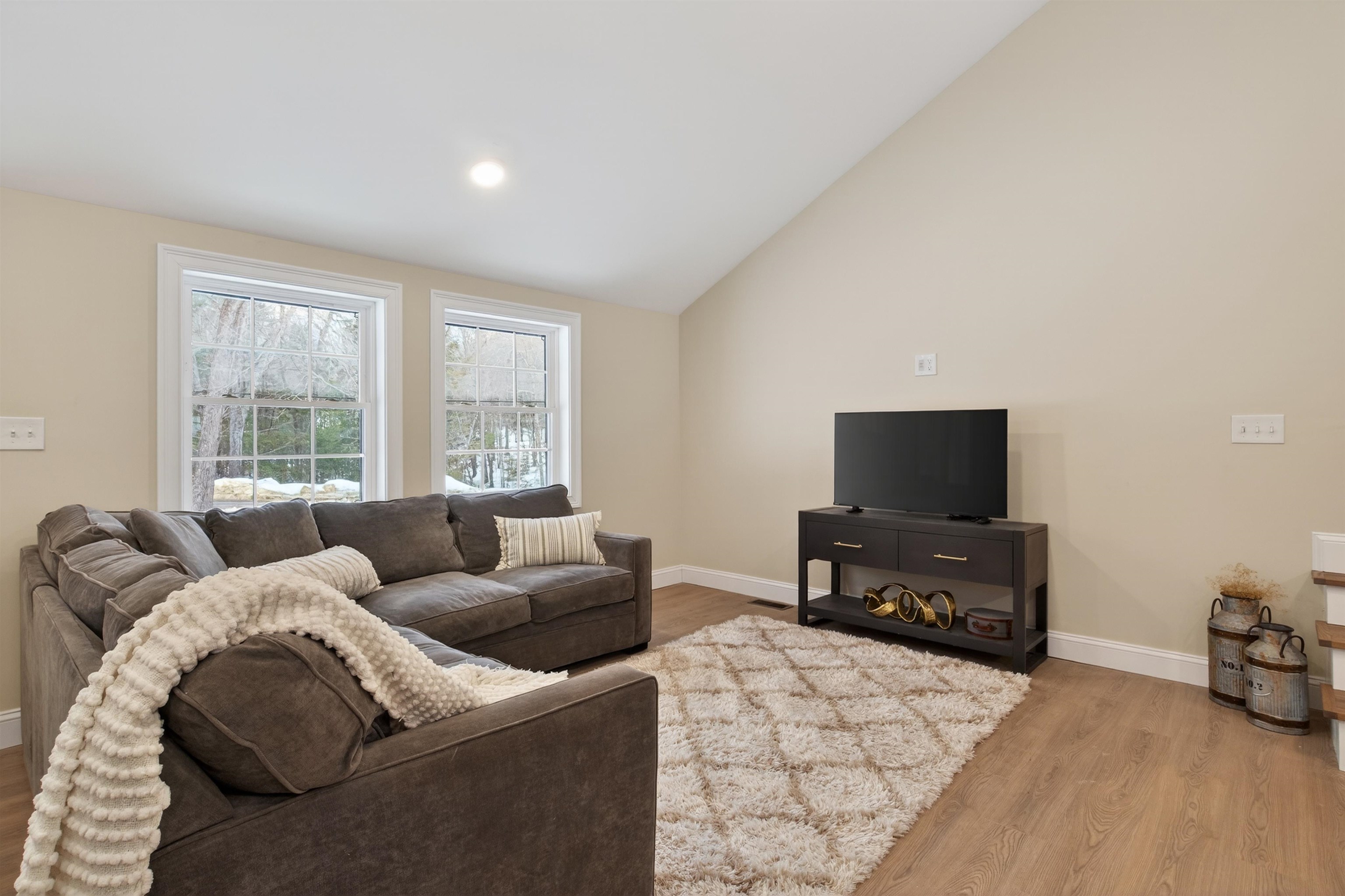 33 McCrillis Road Nottingham, NH 03290 - Photo 11 of 48