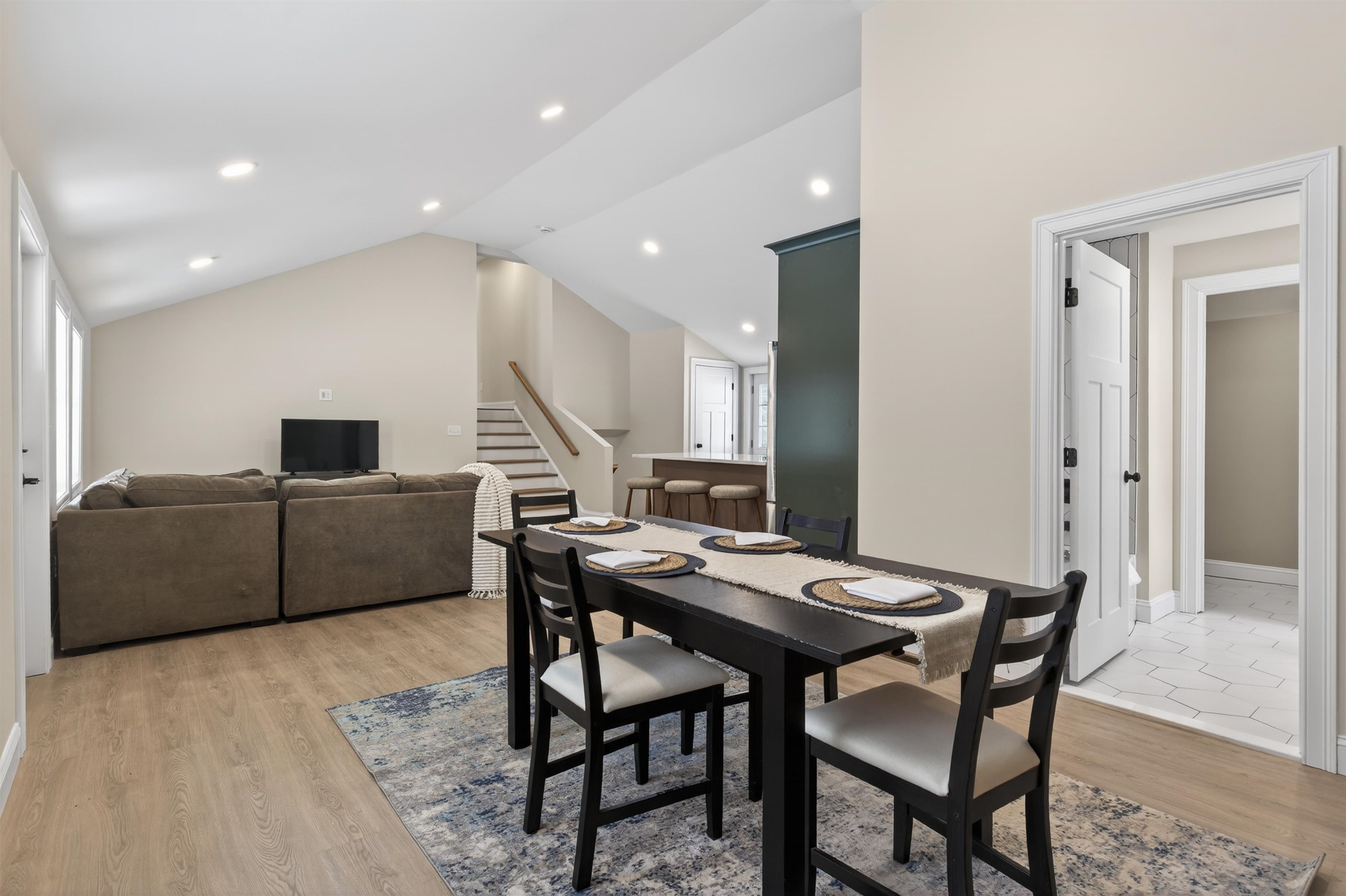 33 McCrillis Road Nottingham, NH 03290 - Photo 14 of 48