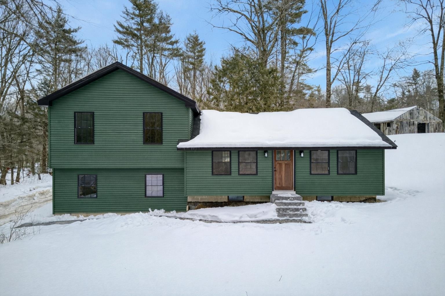 33 McCrillis Road Nottingham, NH 03290 - Photo 2 of 48