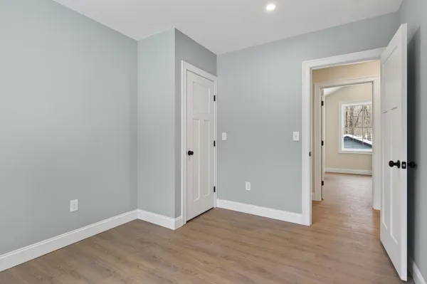 $650,000 | 33 McCrillis Road, Nottingham, NH 03290