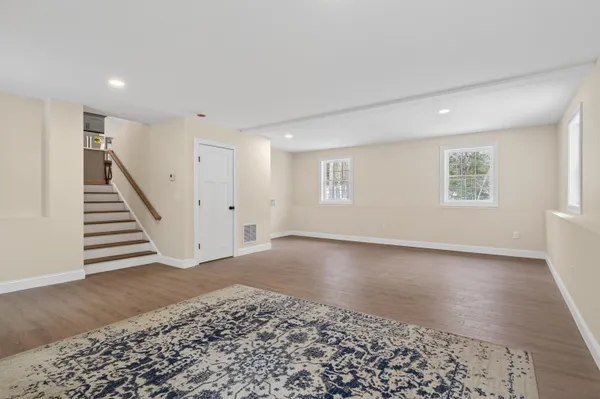 $700,000 | 33 McCrillis Road, Nottingham, NH 03290