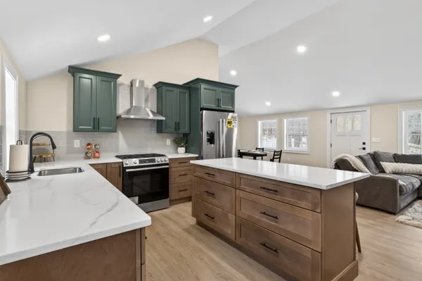 $650,000 | 33 McCrillis Road, Nottingham, NH 03290