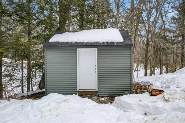 $650,000 | 33 McCrillis Road, Nottingham, NH 03290