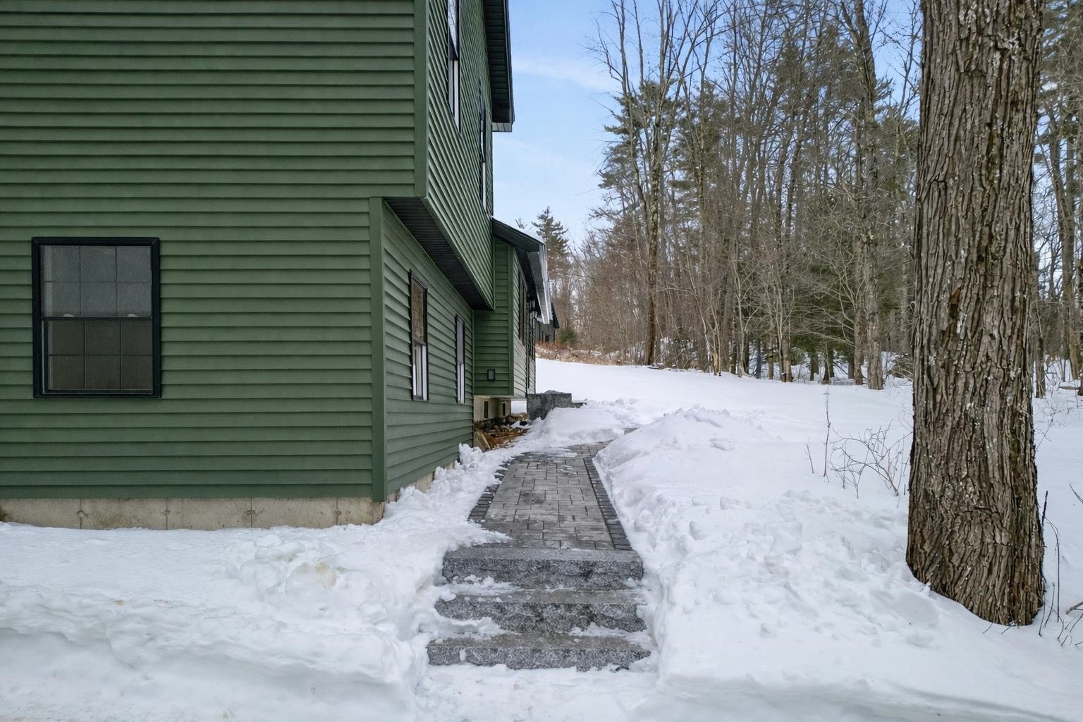 33 McCrillis Road Nottingham, NH 03290 - Photo 4 of 49 Gallery Image 4
