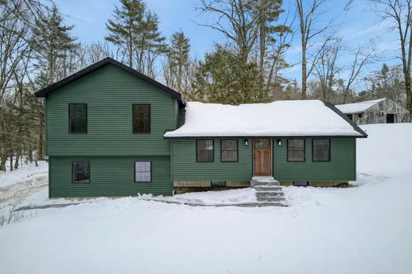 $650,000 | 33 McCrillis Road, Nottingham, NH 03290