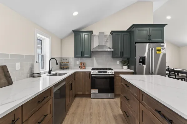 $700,000 | 33 McCrillis Road, Nottingham, NH 03290