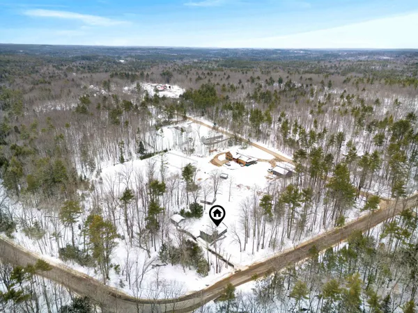 $700,000 | 33 McCrillis Road, Nottingham, NH 03290