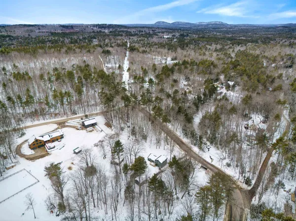 $700,000 | 33 McCrillis Road, Nottingham, NH 03290