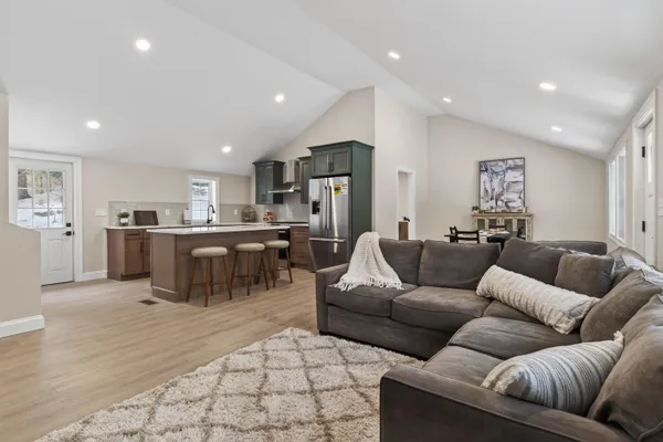 $700,000 | 33 McCrillis Road, Nottingham, NH 03290
