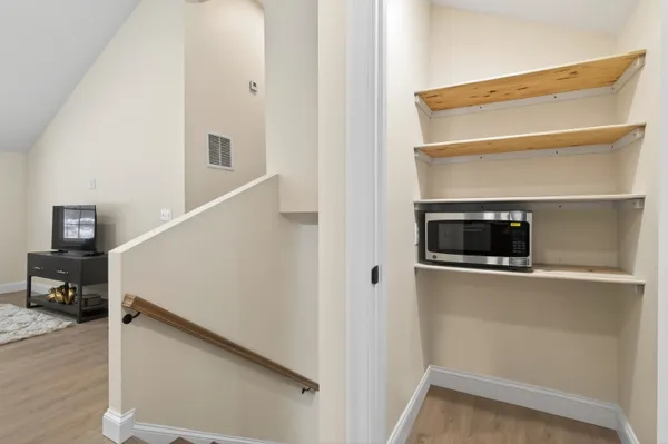 $650,000 | 33 McCrillis Road, Nottingham, NH 03290